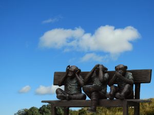 Vorba lor, sărăcia noastră